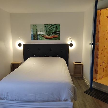 Fasthotel Paris Ouest Bouafle Екстериор снимка