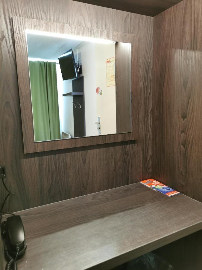 Fasthotel Paris Ouest Bouafle Екстериор снимка