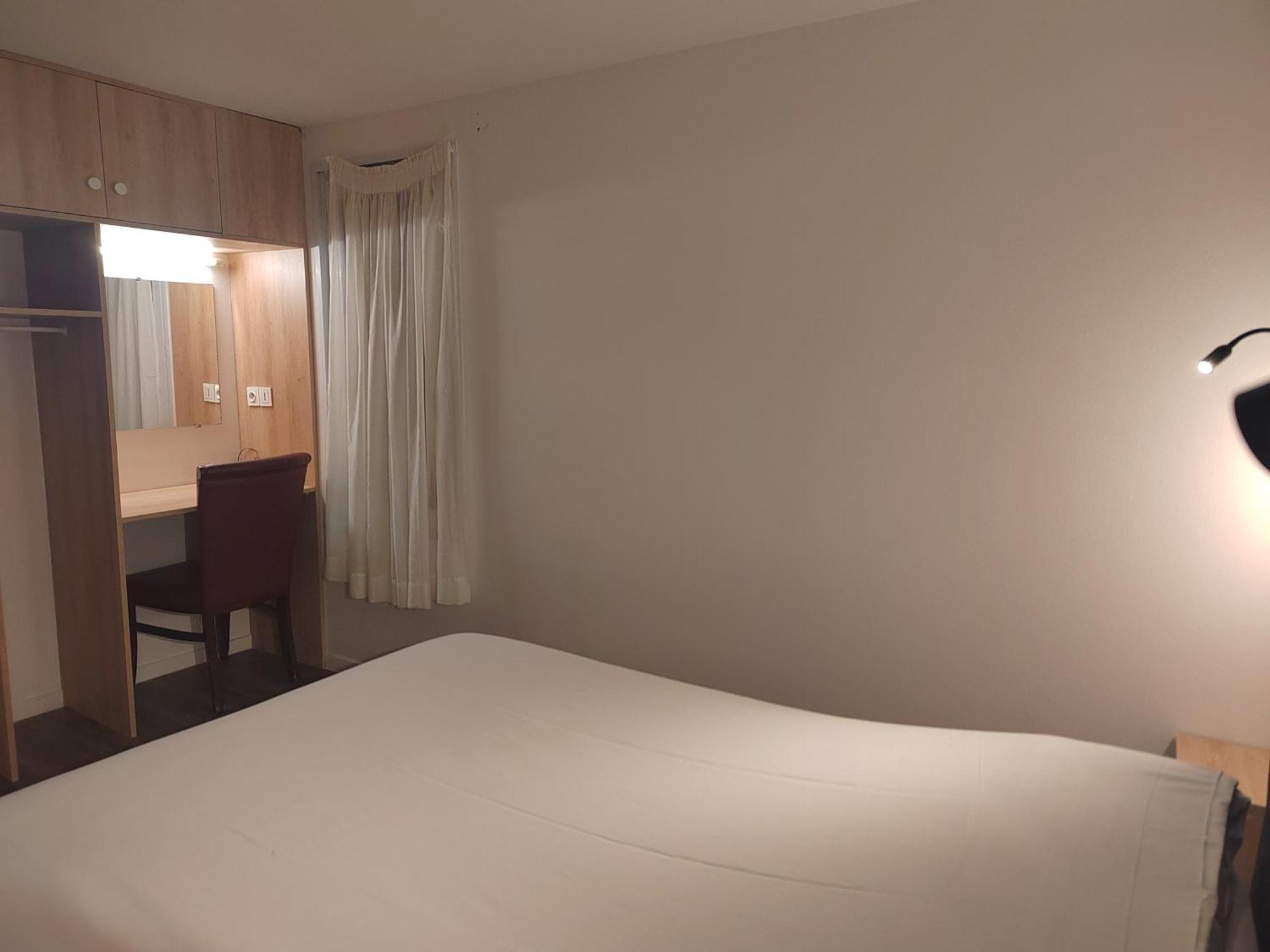 Fasthotel Paris Ouest Bouafle Екстериор снимка