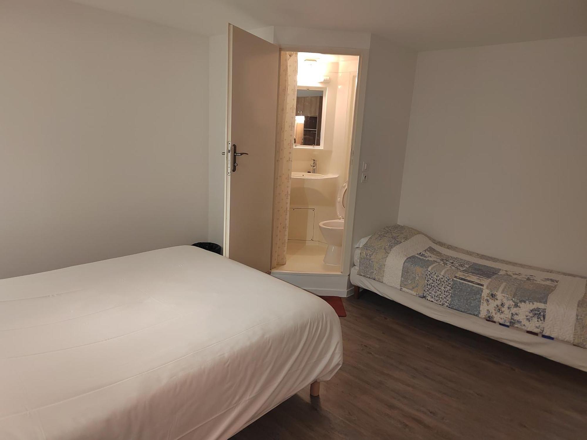 Fasthotel Paris Ouest Bouafle Екстериор снимка