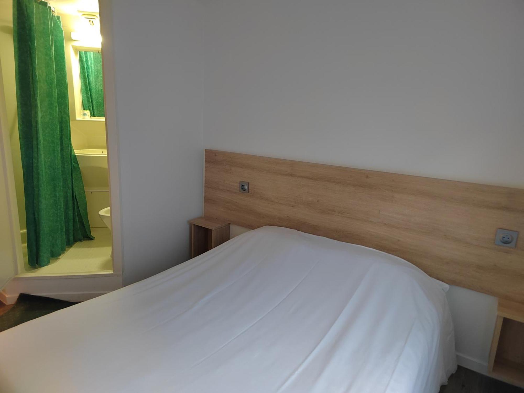 Fasthotel Paris Ouest Bouafle Екстериор снимка