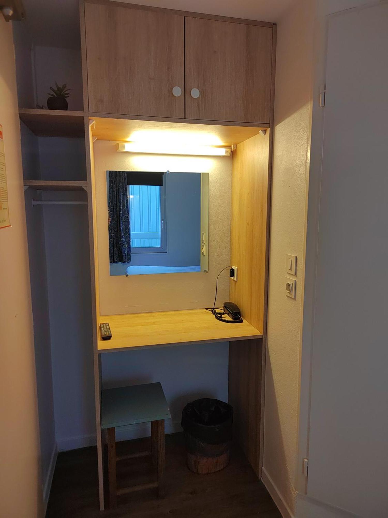 Fasthotel Paris Ouest Bouafle Екстериор снимка