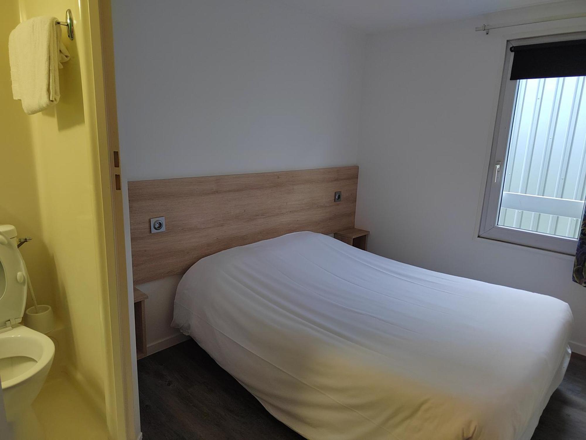 Fasthotel Paris Ouest Bouafle Екстериор снимка