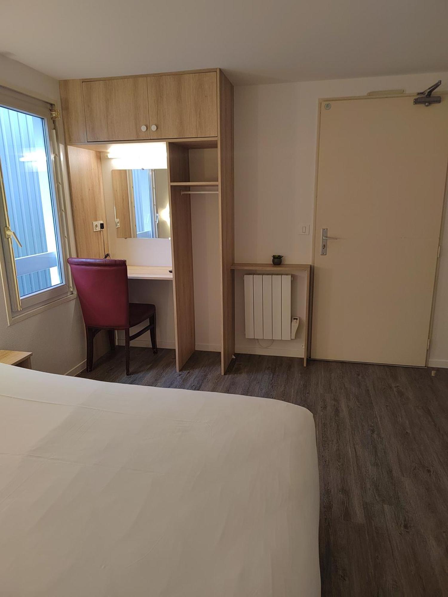 Fasthotel Paris Ouest Bouafle Екстериор снимка