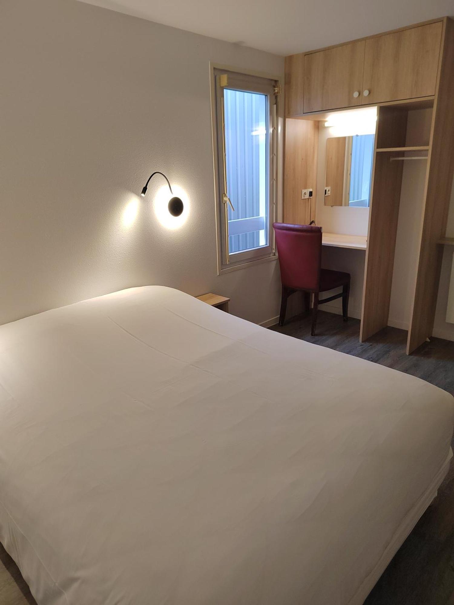 Fasthotel Paris Ouest Bouafle Екстериор снимка